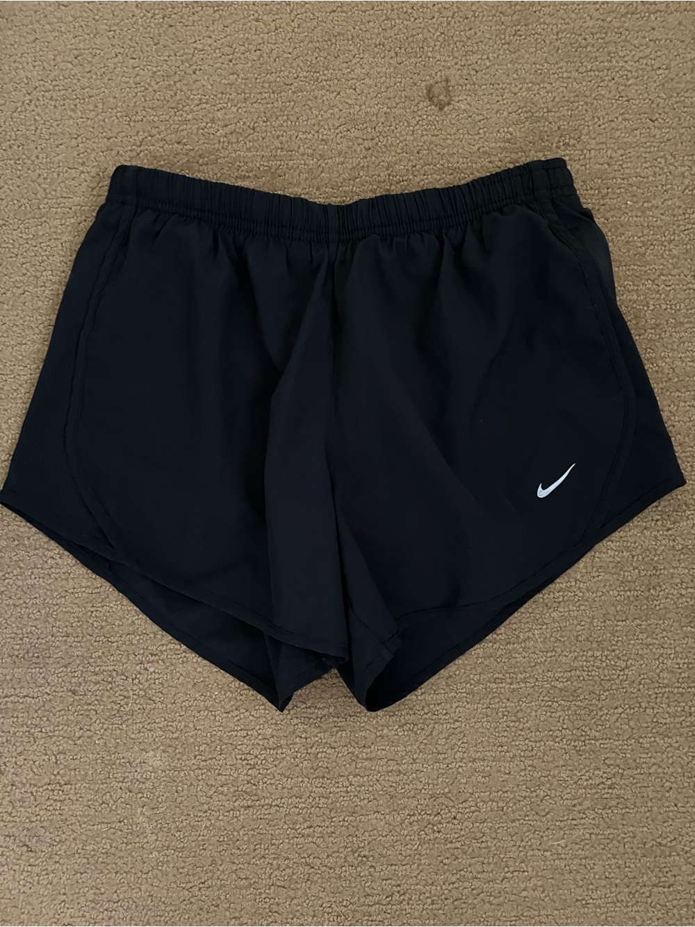 Nike black shorts - Picture 2 of 4